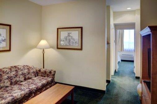 Lakeview Inns & Suites - Okotoks Quarto foto