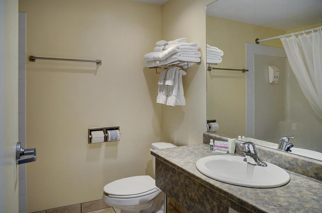 Lakeview Inns & Suites - Okotoks Quarto foto